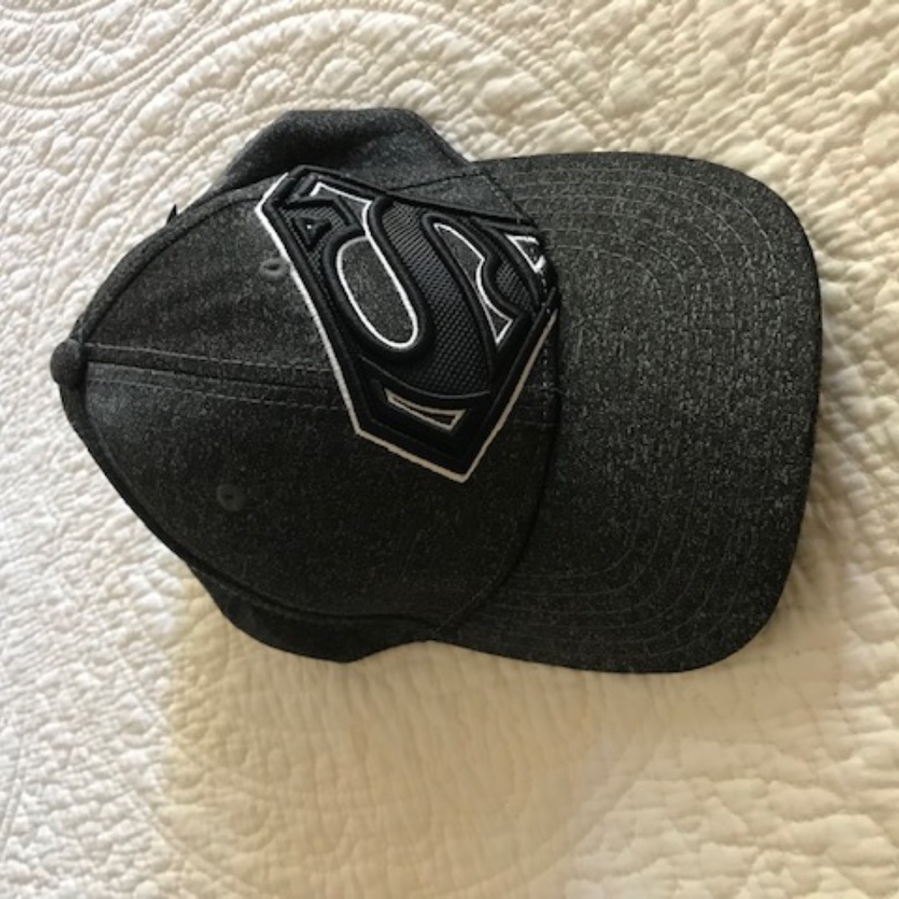 New Superman logo cap